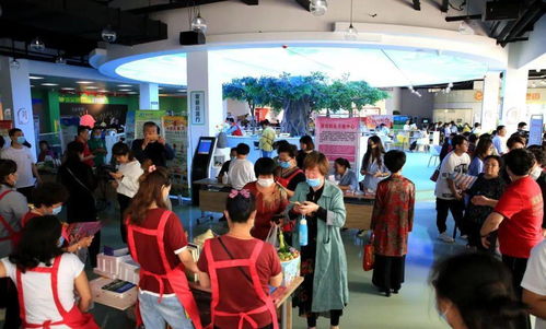 濰坊巾幗家政廣場迎來首場“家政大集”，超2000人趕集選服務